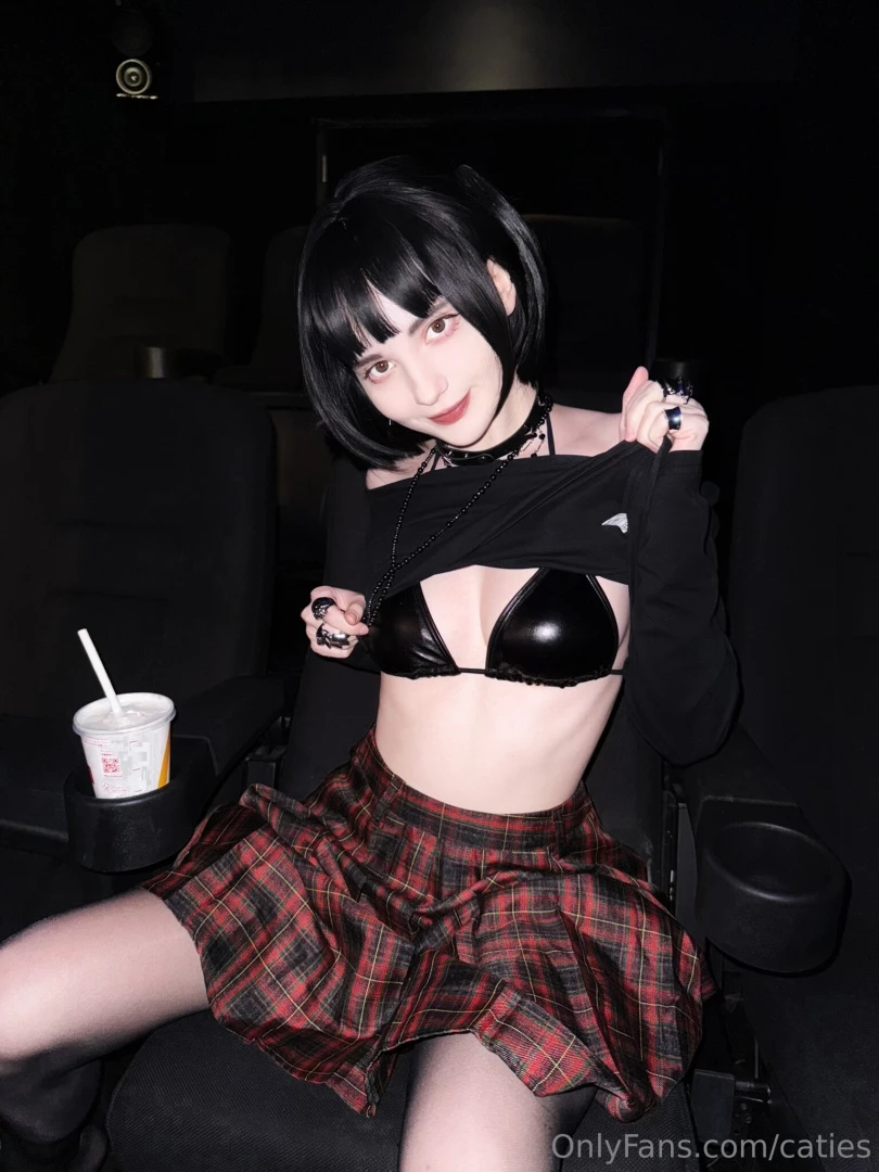What movie would you take your gothkasa gf to go see 