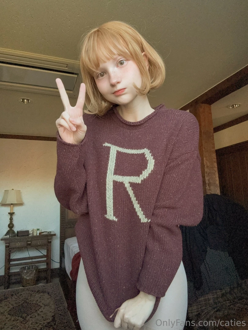 Name the movie this sweater is from amp you win a trolly treat msg me 