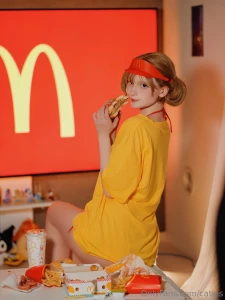 Dabuchi mascot come take a bite