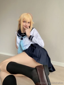 Want a peak up my skirt dm me