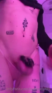 Squirmy drippy ouchie part 1