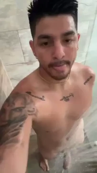 Siento que mi verga cada d a se pone m s gruesa 