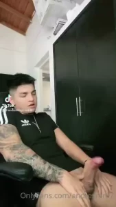 Necesito alguien que se deje derramar mi leche en la cara te dejar as