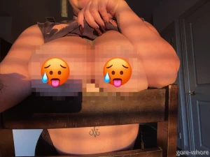 Open these nudes with caution