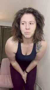 Dipping my toes back in with a casual chatty get undressed with me