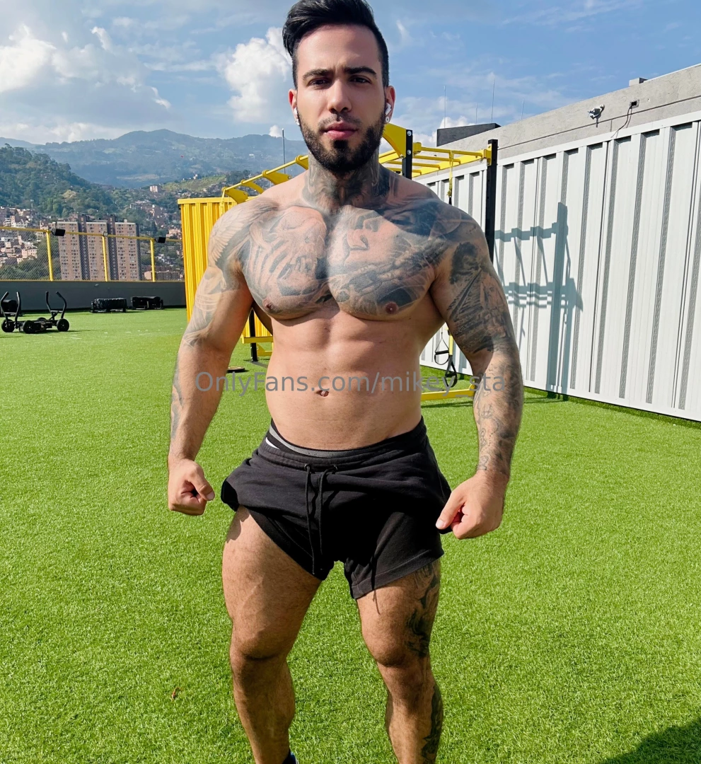 Do you like my dick see him completely dm me 