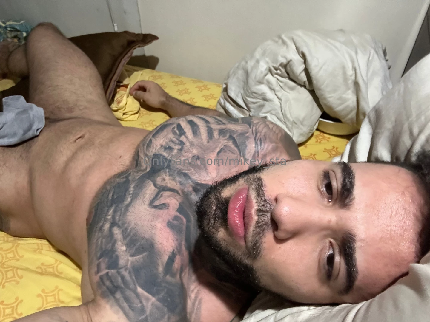 Let s chill and i need you to suck this uncut beauty here 