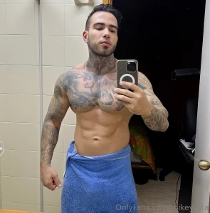 Get this towel off me and stark licking my man balls part 1