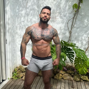 Touch my body part 52