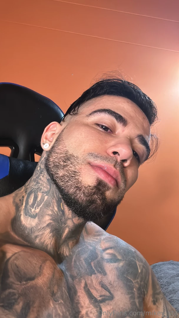 I m a passionate kisser what about you 