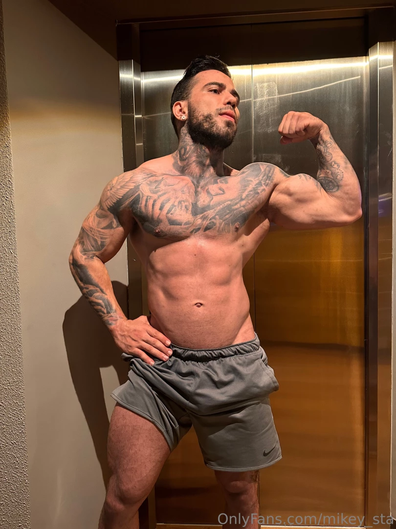 Kneel down and lick my abs down to my fat bulge 