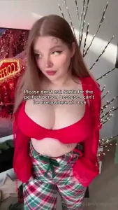 Dear santa i m the gift no need to wrap me up