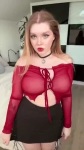 In this costume i feel like a vampire or a succubus what should i