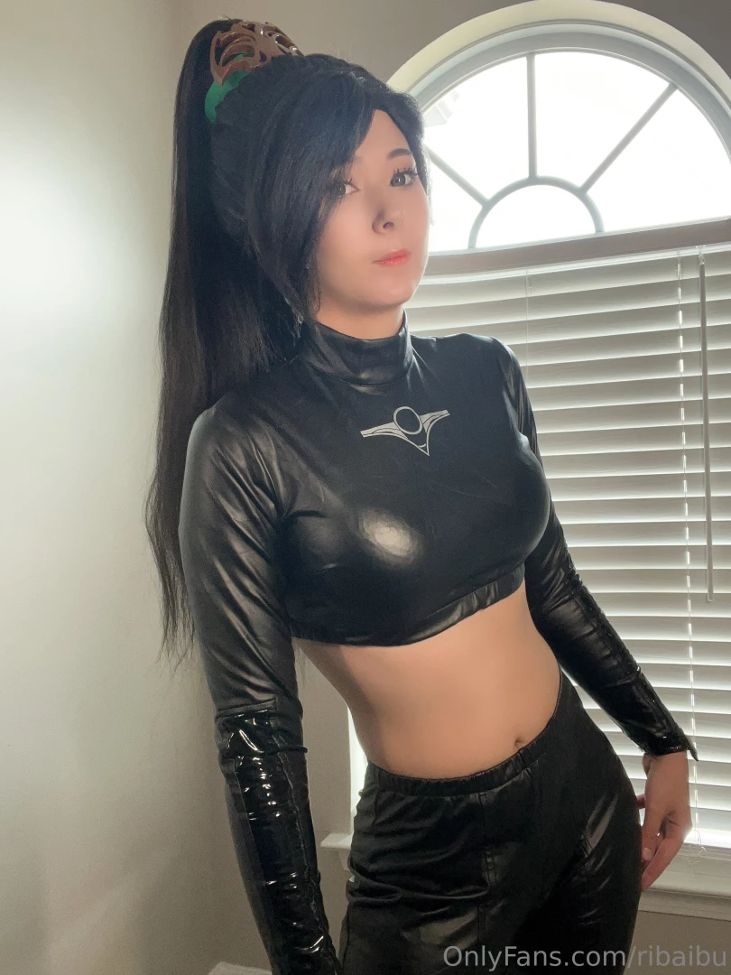 What if i asked you to kneel would you obey 