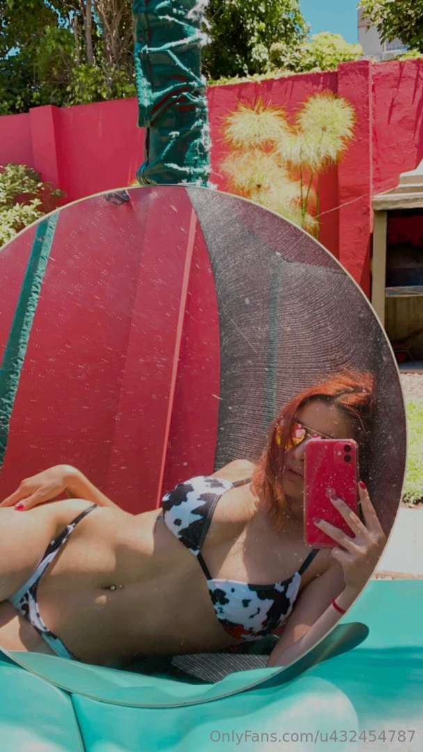 I love mirrors do you like the view from down there part 1 