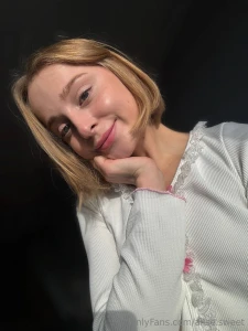 My hair s a mess but do you mind