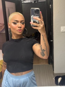 Who s your favorite girl here