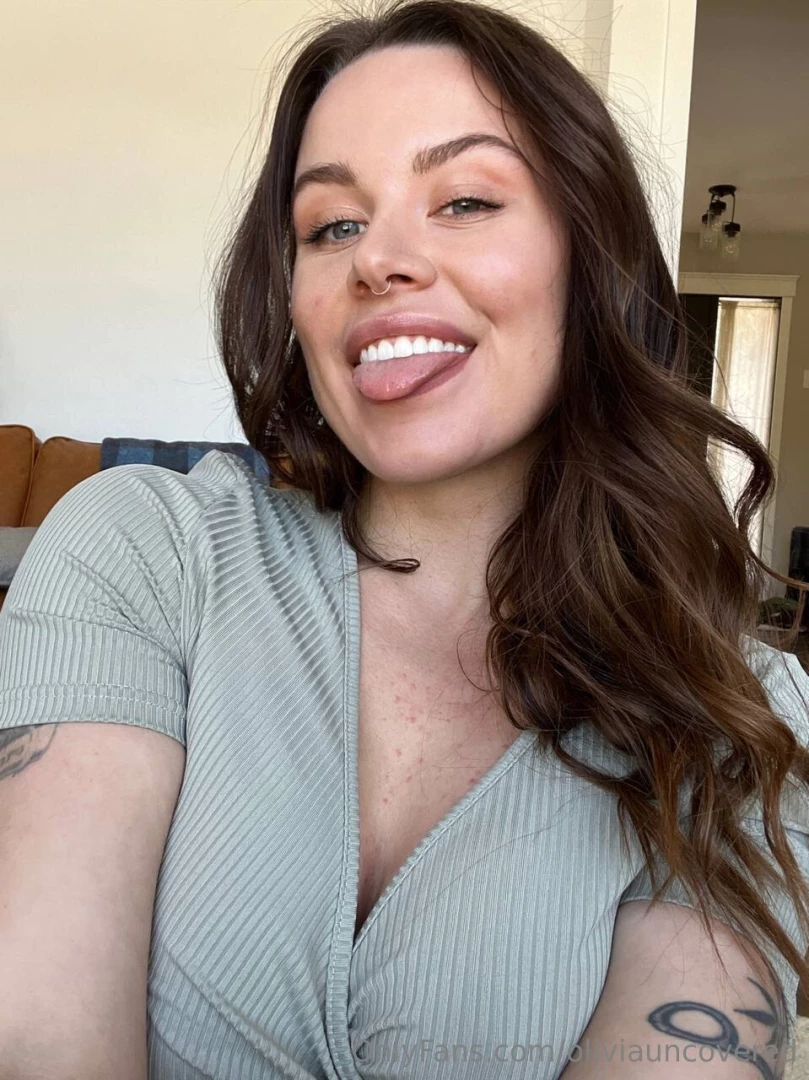 Wanna know what i can do with this tongue 