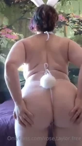 Cum on you know you want to play with my tail part 2