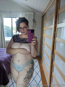 The usual whoops my top isn t long enough post but really how could i