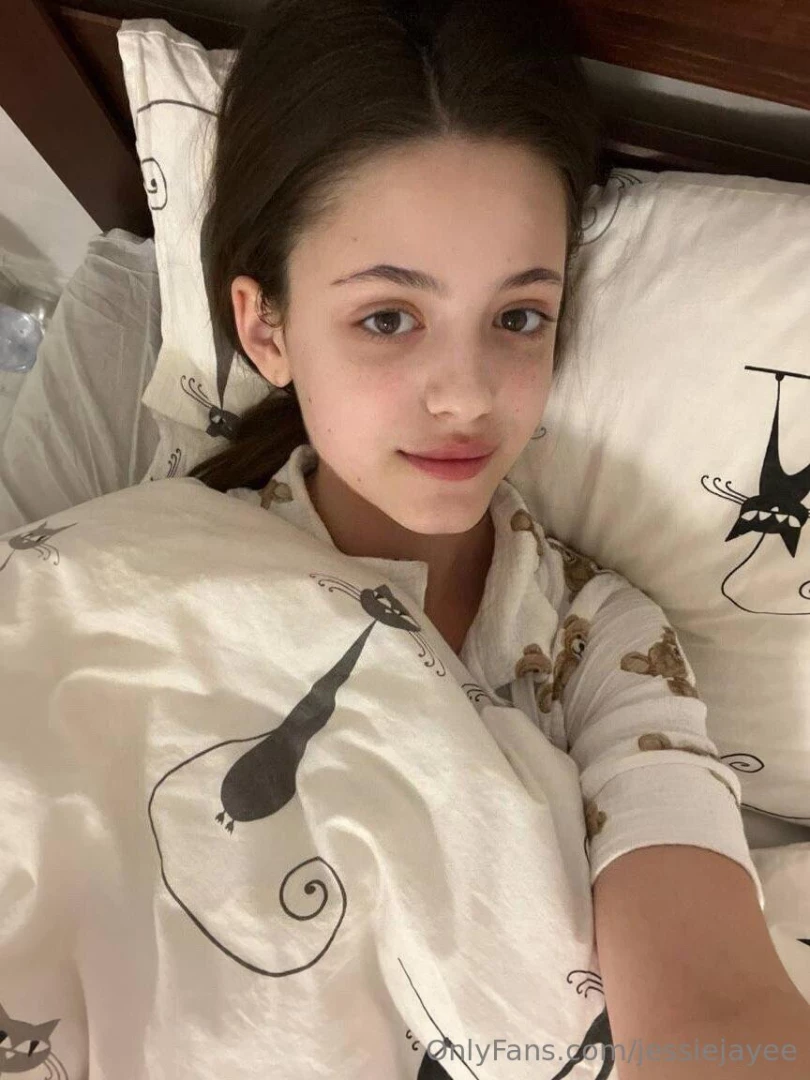 Free subscription only now schoo1gir1kiss you should be here right now part 9 