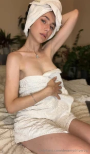 I just got out of the shower and i thought i d grace you with my