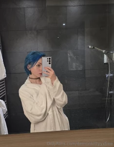 Hotel bathroom set o o implied nude shower pics casual