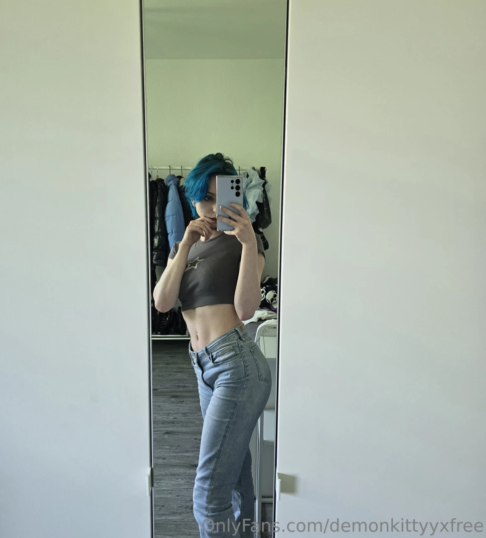 Crop top abs set p topless casual vibe abs focus 