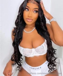 Dm me sext for a live surprise in your dms part 3