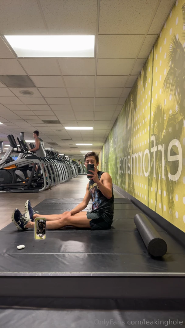 Gym day ask me for the vid i took in the shower after 