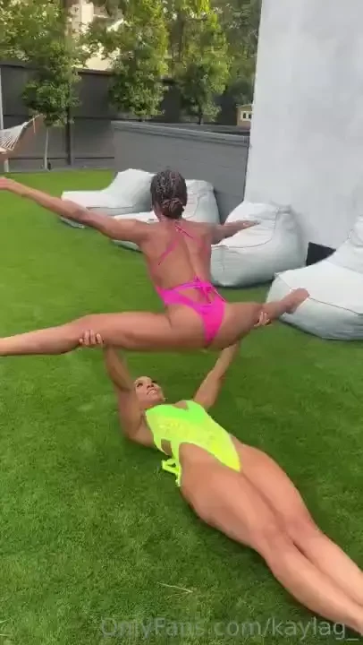 So cute right ask for more slimmniquee 