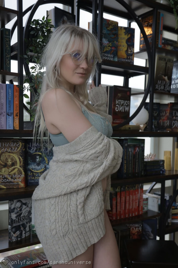 Hmmm what should i read today part 2 