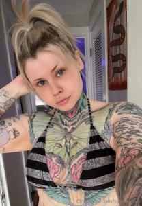 I need some new outfits for photos