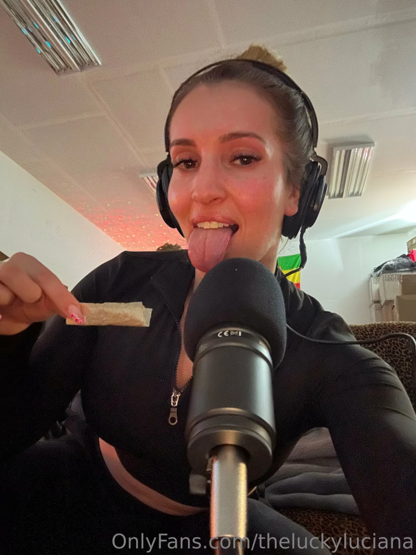 Late at night let me lick your mic 