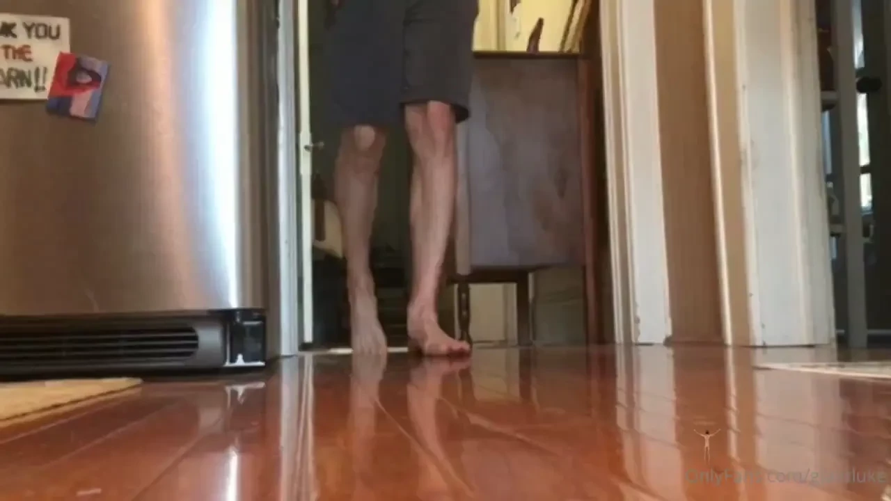 Cursed just a short vid commission enjoy - shrinking down to bug size 