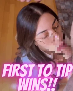 Woah whats this first one to tip 20 gets a huge bundle of content part 1