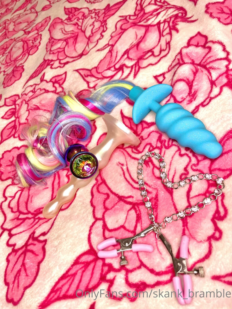 Sneak peak to what i ve been up to today pictures and clips coming 