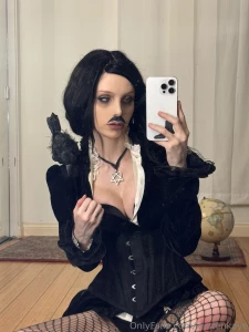 Ill let you fondle them for once if you dm me right now