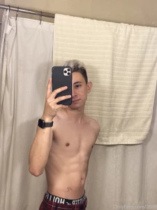 Wanna start licking my abs and go down on my cock