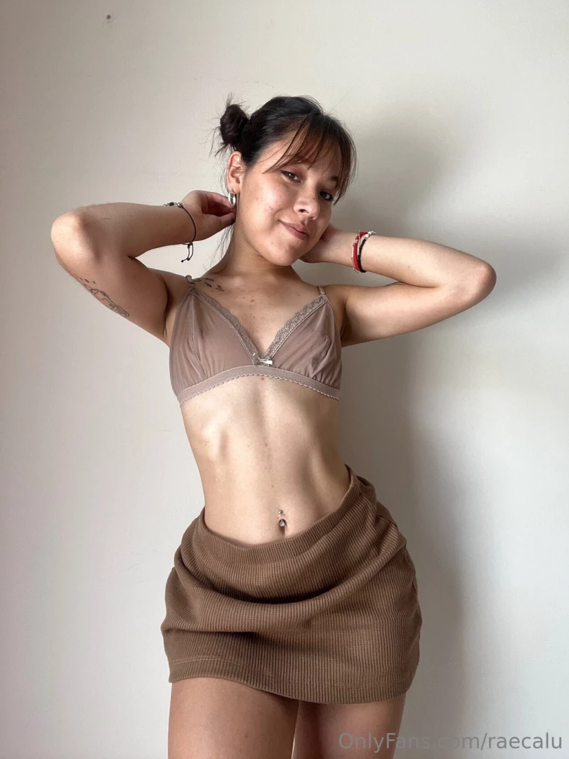 A mix of sweetness and charm i m a sweet g1rl although sometimes i 