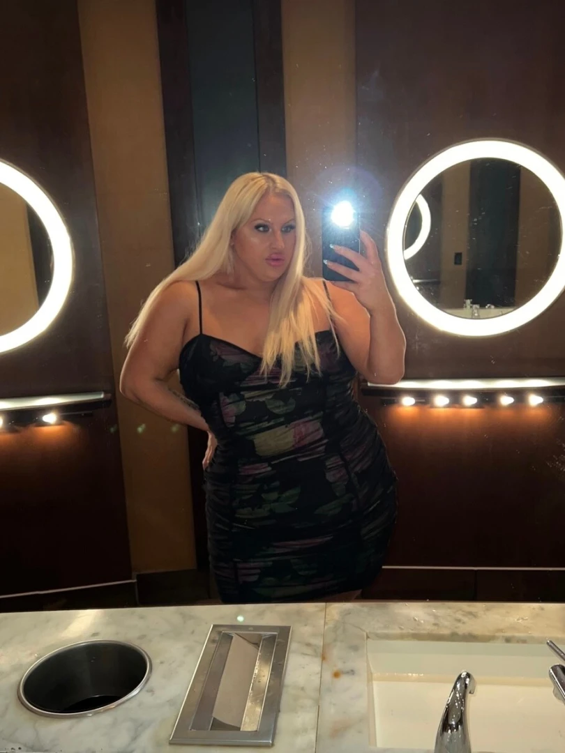 Pound town fuck yes slap that ass get your tongue deep inside of me 