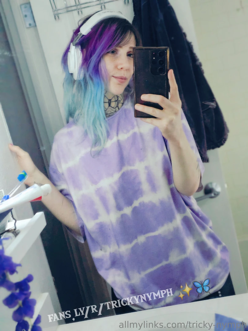 Goodnight i m going to bed early so i can be rested for santa heheh gt 