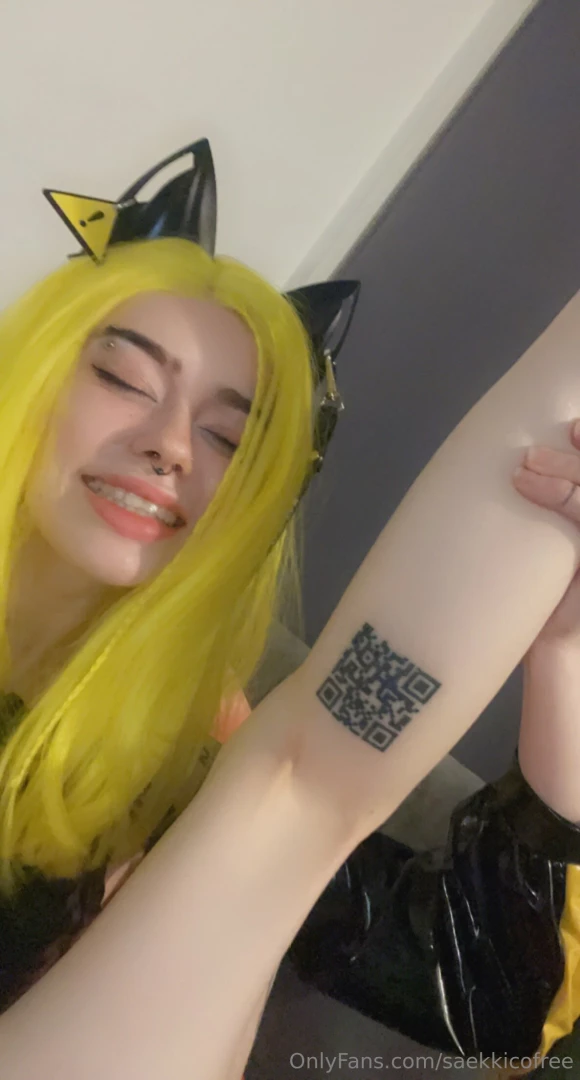 Yellow hair dlc 