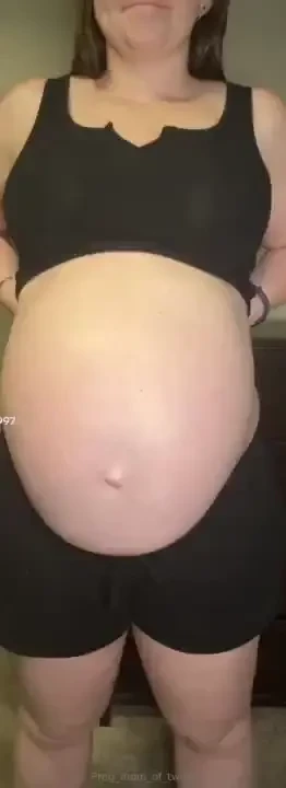 Do you agree don t forget to tip your milfs if you re so inclined 