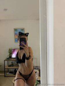 Who wants to come play with me hihi