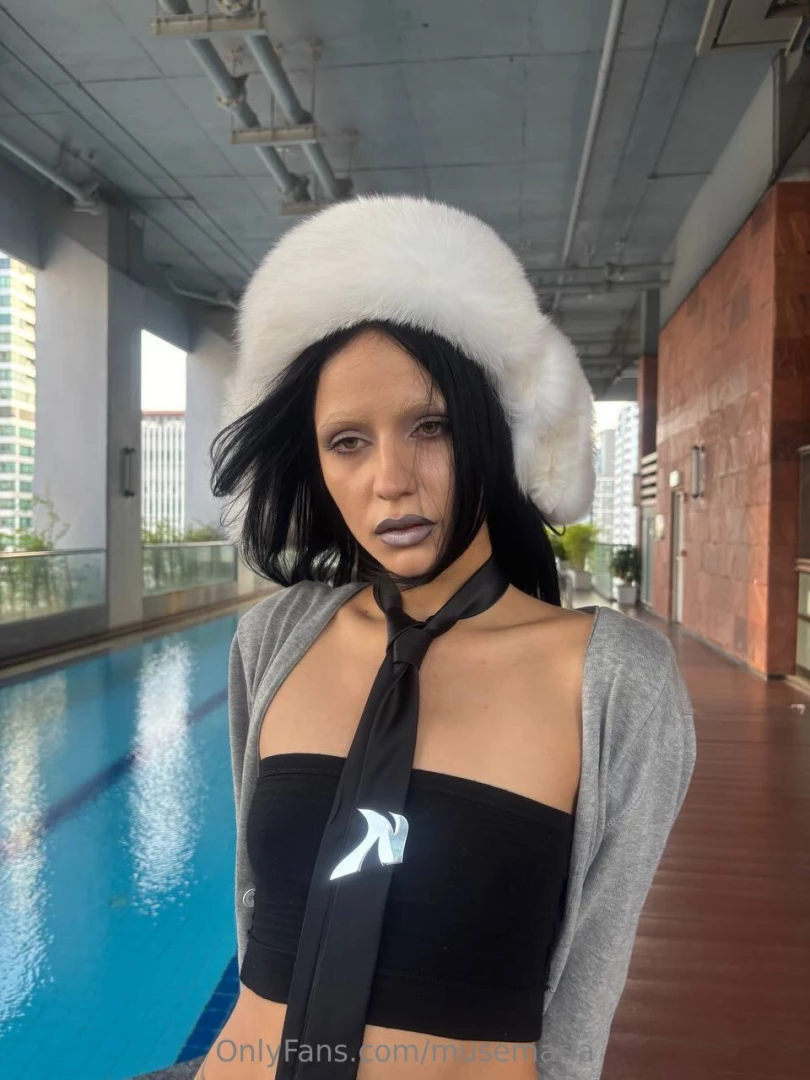 New photo shoot how do you like this look 