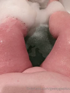 Bubble bath time i really wanna cum does anyone wanna make me cum i part 8