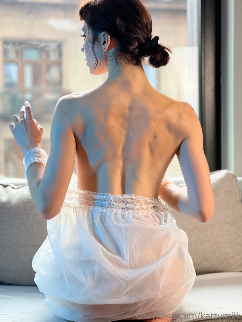 I intend to do something sexy and hot when i m alone at home imagine 