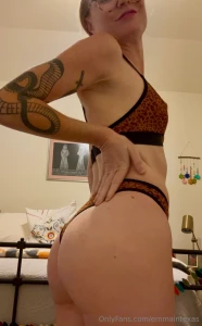 Last video before winter break try not to miss me