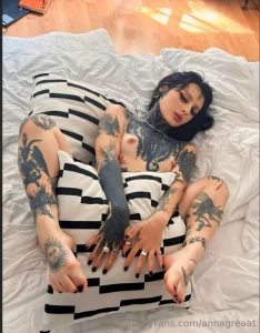 This crazy bitch loves anal margotika her juicy ass loves jumping on part 46